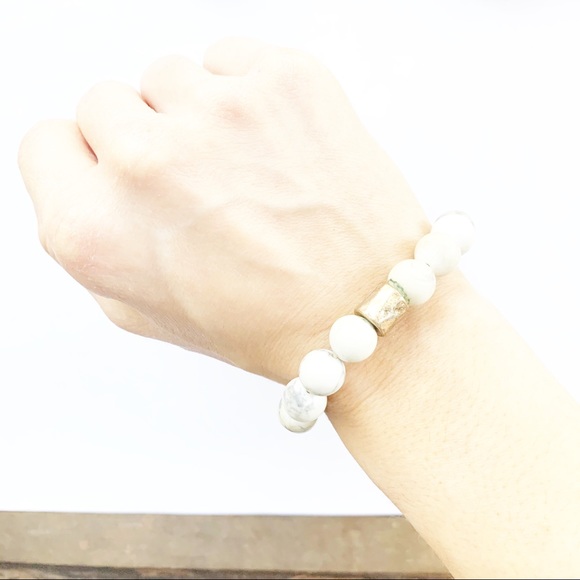 Stone Beaded Bracelet - Picture 4 of 4